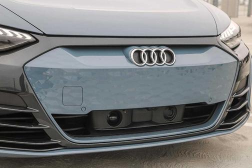 2024 Audi e-tron GT Premium Plus