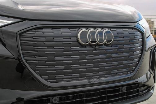 2025 Audi Q4 e-tron 55 quattro Premium