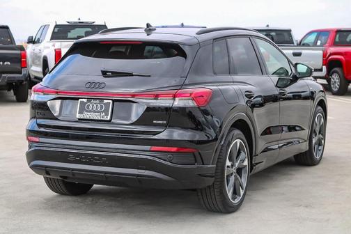 2025 Audi Q4 e-tron 55 quattro Premium