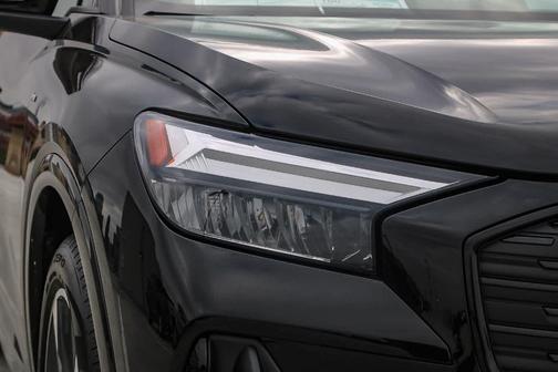 2025 Audi Q4 e-tron 55 quattro Premium