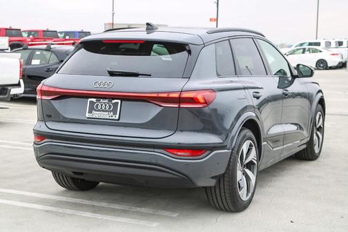 2025 Audi Q6 e-tron Premium