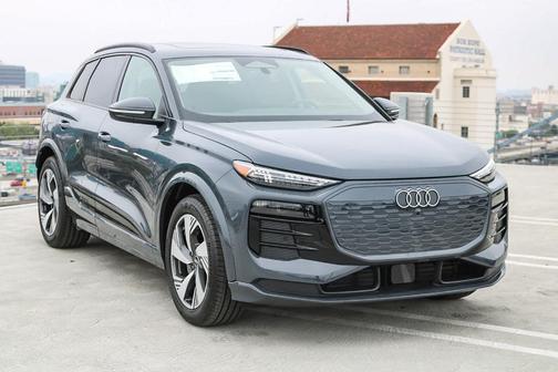 2025 Audi Q6 e-tron Premium