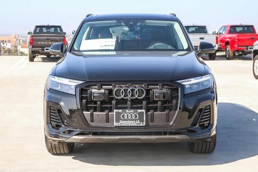 2025 Audi Q7 55 Prestige