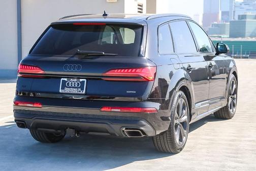2025 Audi Q7 55 Prestige