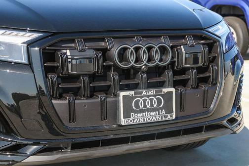 2025 Audi Q7 55 Prestige