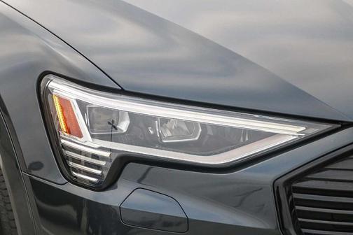 2022 Audi e-tron Premium