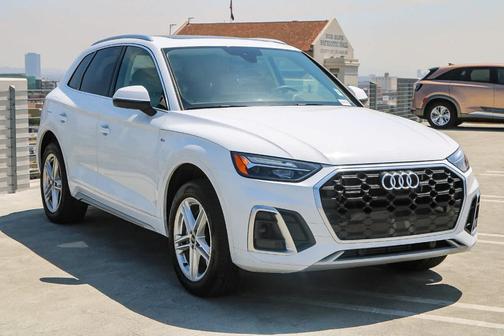 2024 Audi Q5 e 55 S line quattro Premium