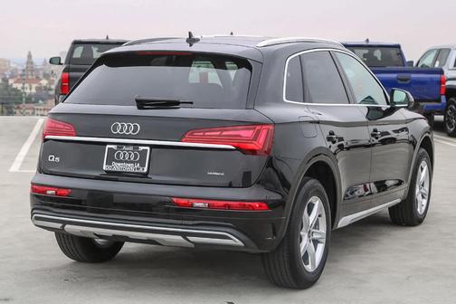 2023 Audi Q5 40 Premium