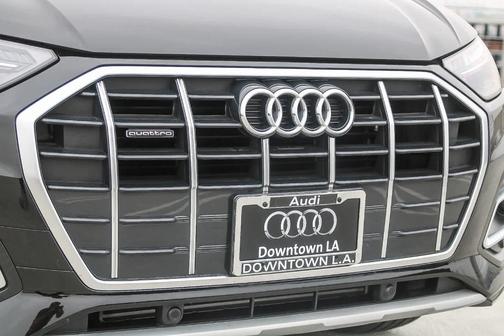 2023 Audi Q5 40 Premium