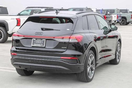 2024 Audi Q4 e-tron 55 quattro Premium