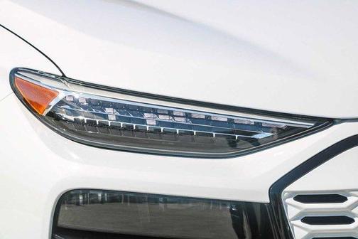 2025 Audi SQ6 e-tron Premium
