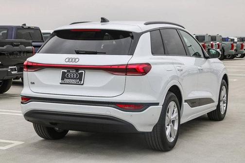 2025 Audi Q6 e-tron Premium