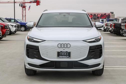 2025 Audi Q6 e-tron Premium