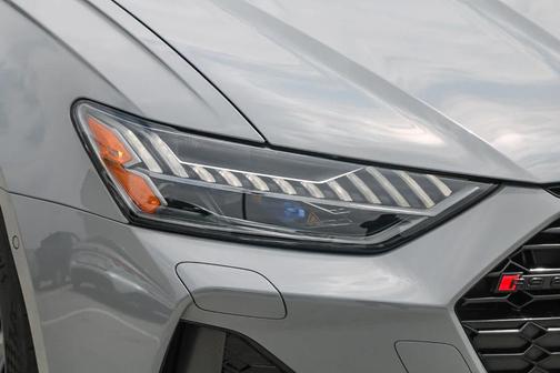 2025 Audi RS 6 Avant 4.0T quattro performance