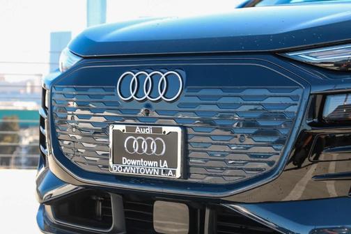 2025 Audi Q6 e-tron Premium