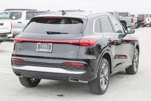 2025 Audi Q5 2.0T quattro Premium