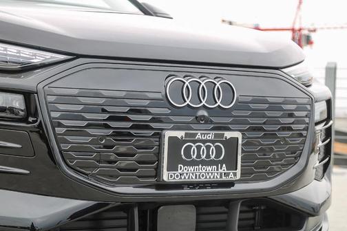 2025 Audi Q6 e-tron Premium