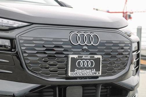 2025 Audi Q6 e-tron Premium