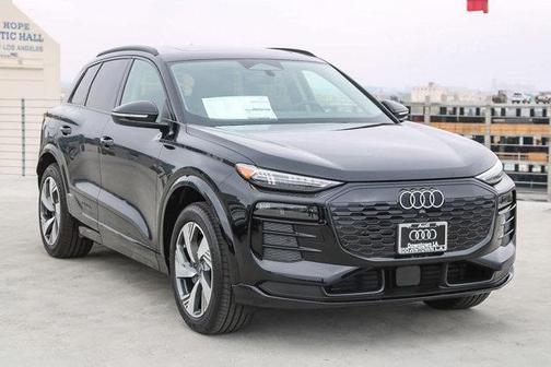 2025 Audi Q6 e-tron Premium