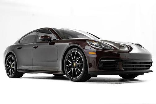 2018 Porsche Panamera 4