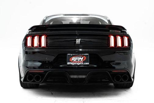 2017 Ford Shelby GT350 Base