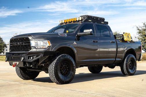 2019 RAM 2500 Tradesman Crew Cab 4x4 6'4' Box