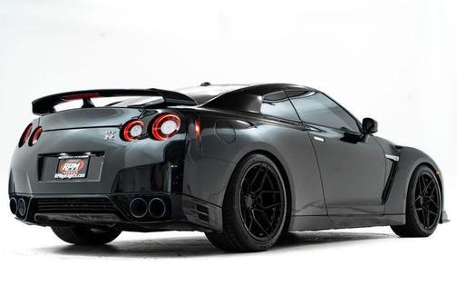 2016 Nissan GT-R Premium