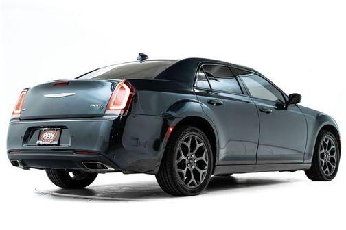 2018 Chrysler 300 S