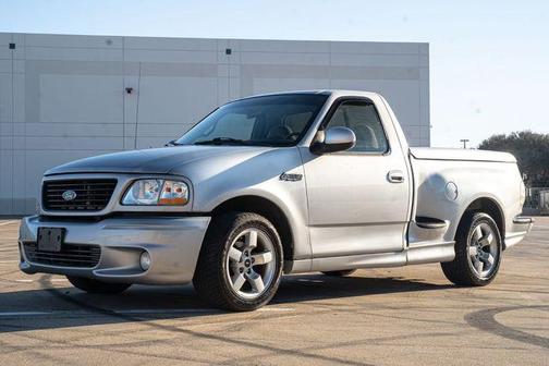 2001 Ford F-150 SVT Lightning Flareside