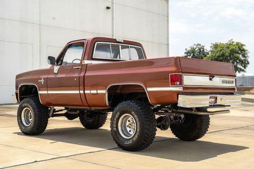 Brown 1986 Chevrolet Pickup Truck Base