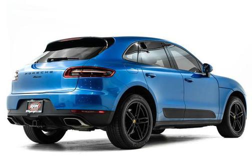 2017 Porsche Macan Premium Package Plus $60k+ Msrp in Sapphire Blue