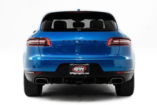 2017 Porsche Macan Premium Package Plus $60k+ Msrp in Sapphire Blue