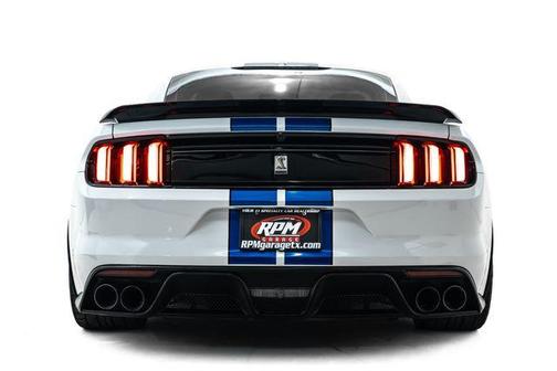 2017 Ford Shelby GT350 Base