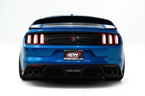 2019 Ford Shelby GT350R Base