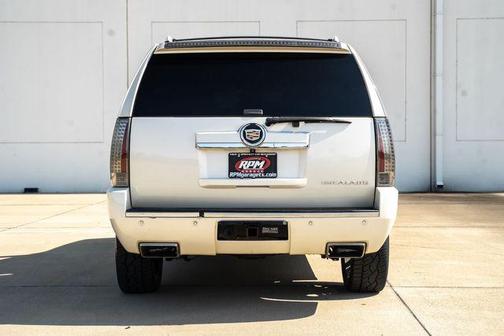 White Diamond Tricoat 2014 Cadillac Escalade Premium