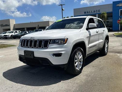 2022 Jeep Grand Cherokee Laredo