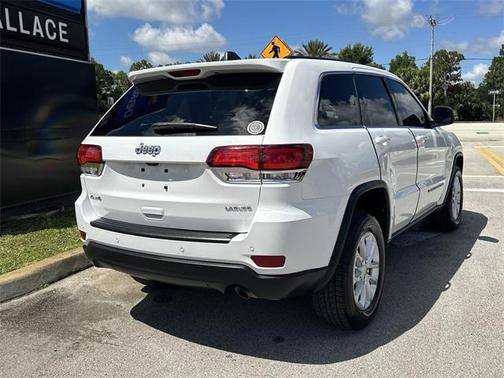 2022 Jeep Grand Cherokee Laredo