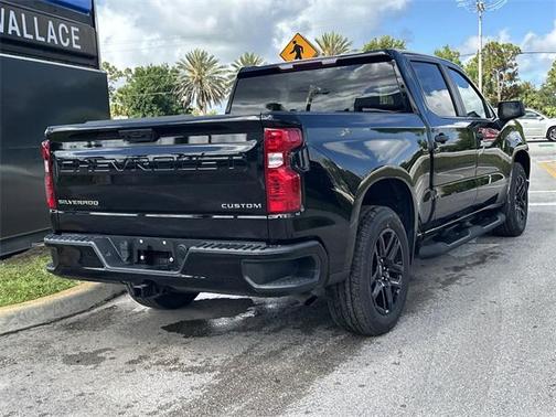 2022 Chevrolet Silverado 1500 Custom