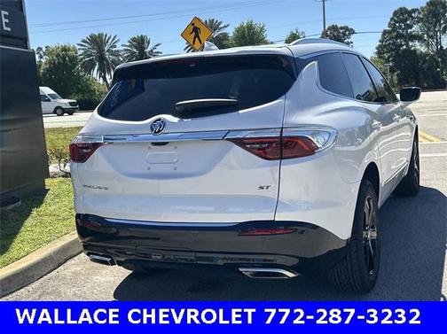 2024 Buick Enclave Essence FWD
