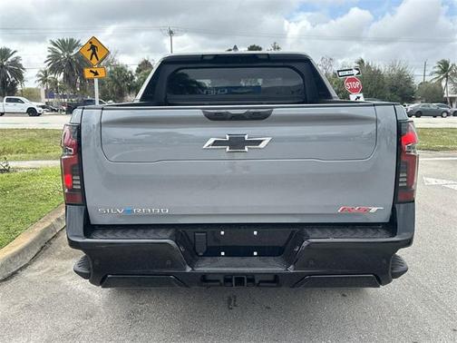 2025 Chevrolet Silverado EV RST