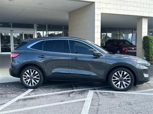 2020 Ford Escape Titanium
