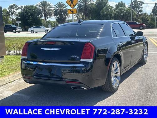 2017 Chrysler 300C Base