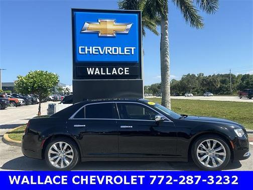 2017 Chrysler 300C Base