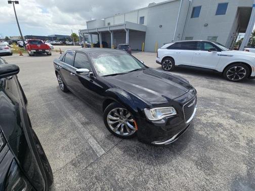 2017 Chrysler 300C Base