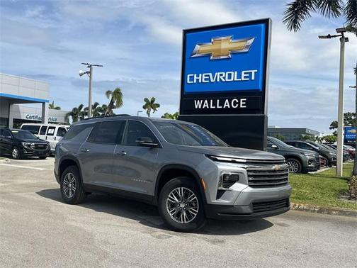 2025 Chevrolet Traverse LT