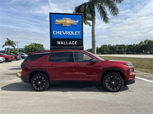 2025 Chevrolet Traverse LT