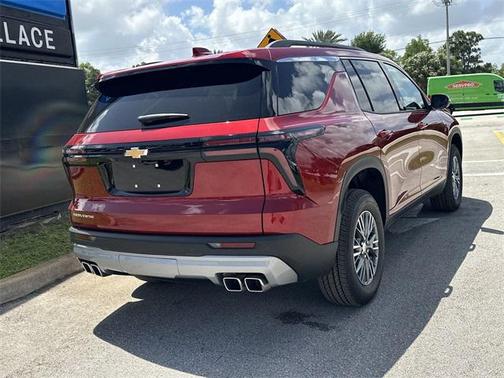 2025 Chevrolet Traverse LT