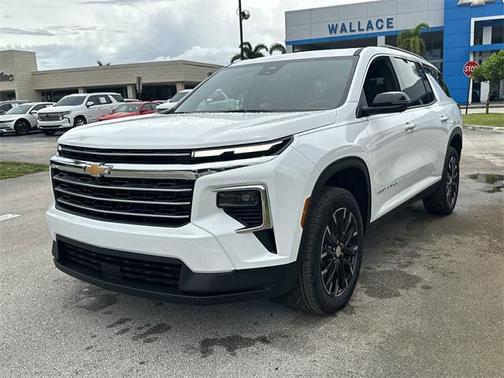 2025 Chevrolet Traverse LT
