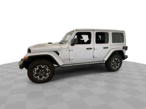 Silver Zynith Clearcoat 2024 Jeep Wrangler 4-Door Sahara 4x4