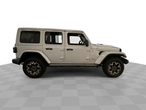 Silver Zynith Clearcoat 2024 Jeep Wrangler 4-Door Sahara 4x4